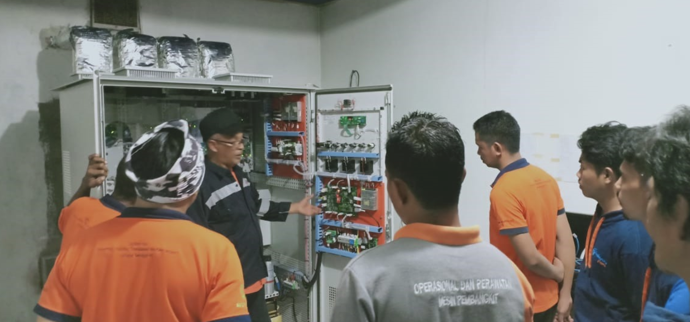 PLN Bangka Belitung (PLTS) Lokasi Pulau Buku Limau, Dismantle Inverter - Wiring PV Module - Battery, 12 November 2019